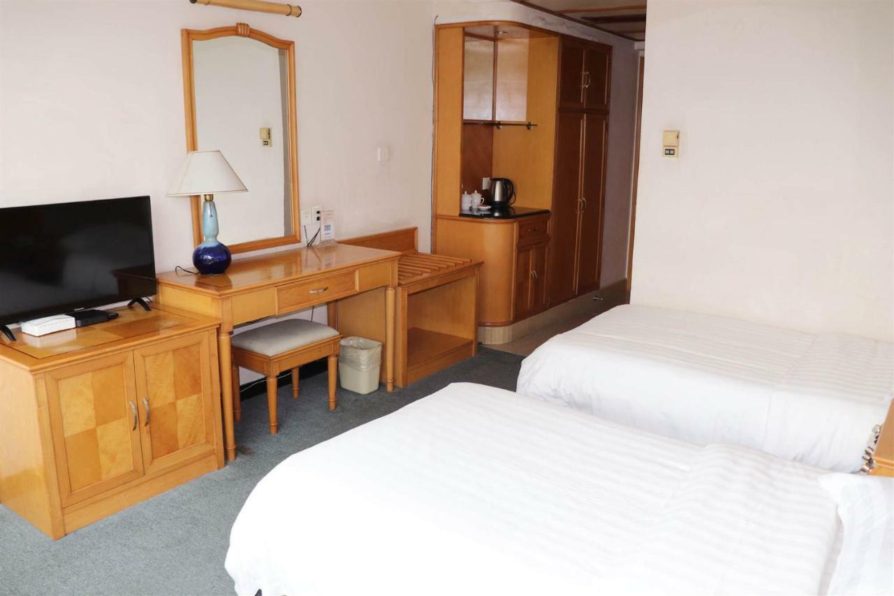 Jiangyue Hotel Canton Esterno foto